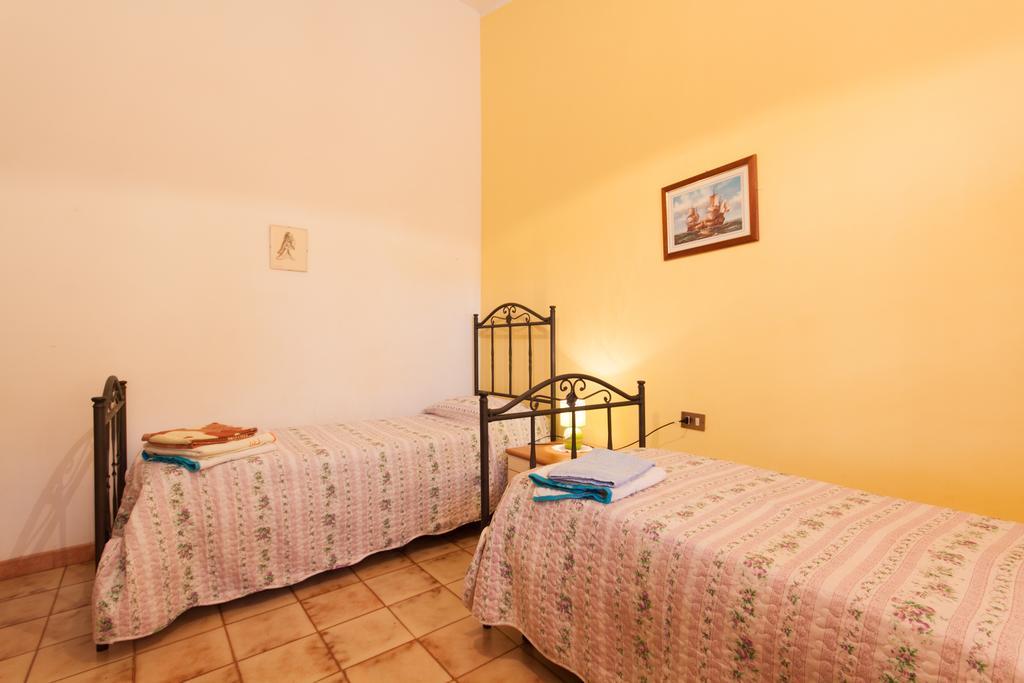 Villino Dei Gabbiani Villa Кастеламаре дел Голфо Стая снимка